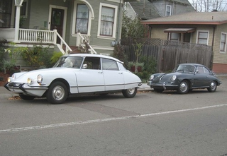 Illustration for article titled 1967 Citroën DS21 Pallas Down On The Alameda Street